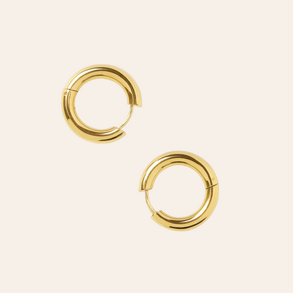 Lucy Hoops